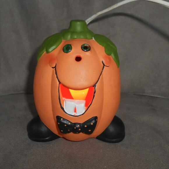 Vintage Ceramic Halloween Pumpkin Toothy Underbite Smile Bowtie 5.5" - Picture 3 of 9